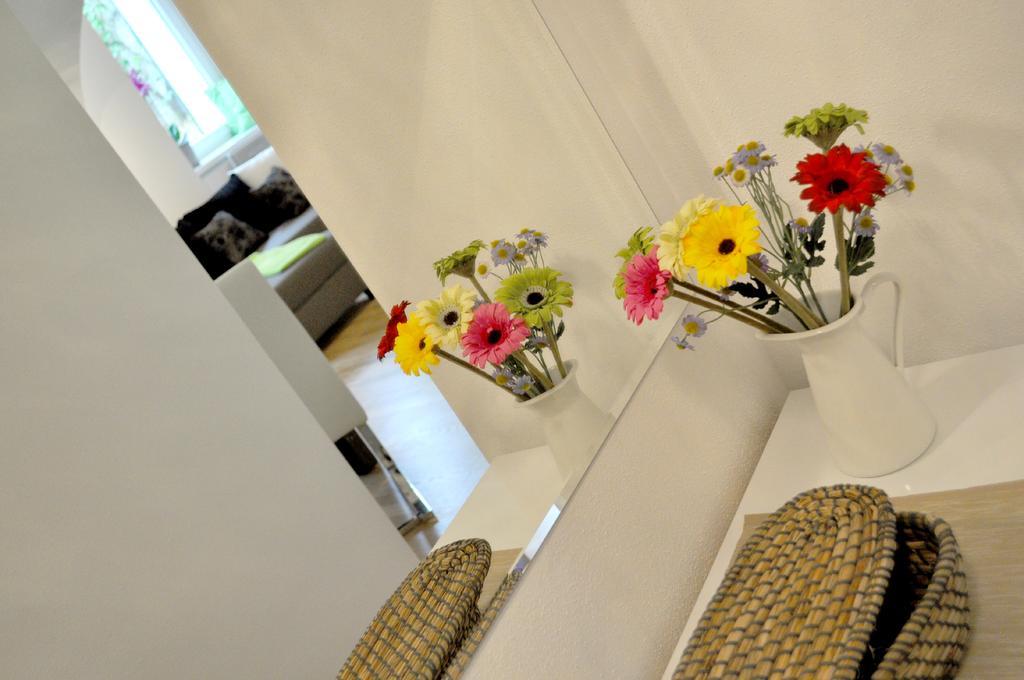 Ferienwohnung Im Univiertel Mit Garten Graz Bagian luar foto